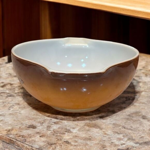Pyrex Vintage Cinderella Brown Old Orchard Bowl 2.5 QT Model# 443 - Picture 2 of 5